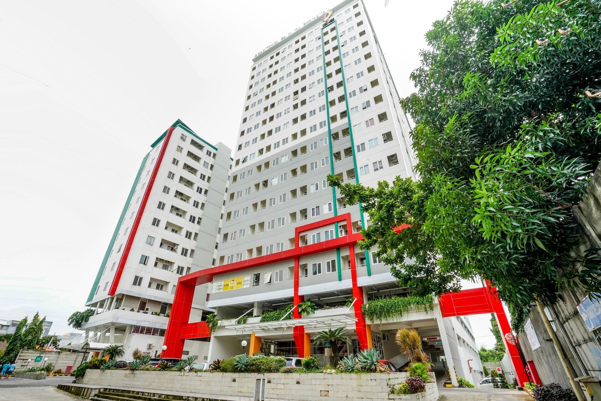 Super Oyo Capital O 91962 Pavilion Permata Surabaya Kültér fotó